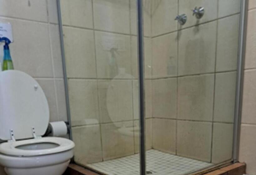 חדר סטנדרט, Stay At 12 Guesthouse And Selfcatering