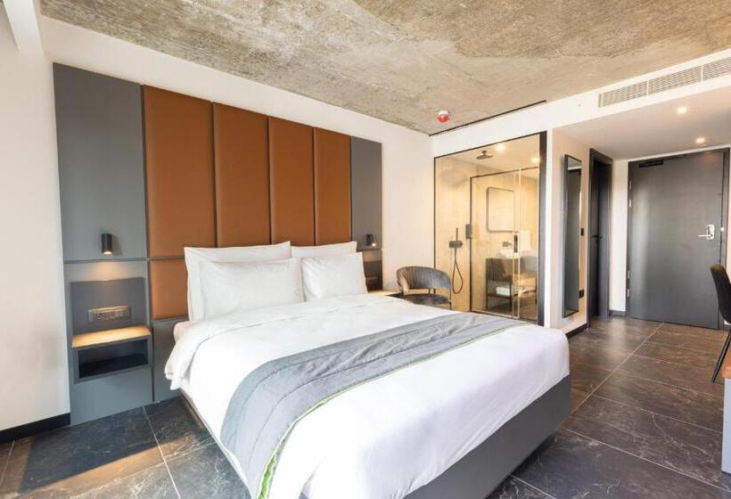 اتاق سوپریور با چشم‌انداز شهر, The Londoner Hotel St. Julian S