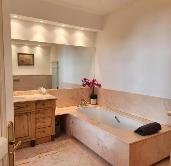 Номер Стандарт Вид на Сад, Lougapa Nobilis Rooms