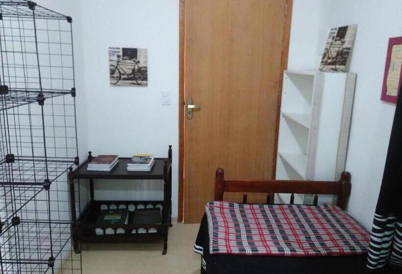 이코노미 싱글 룸, Republica Nossa Casa