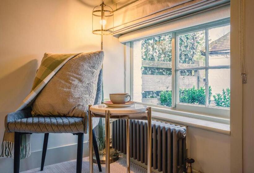 Номер Deluxe, The Crown Inn At Burnham Beeches