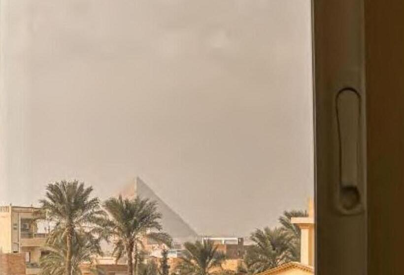 استودیوی لوکس, Puzzle Pyramids Inn