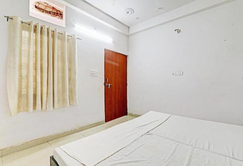 Трехместный Номер Классика, Oyo Hotel Surya Palace