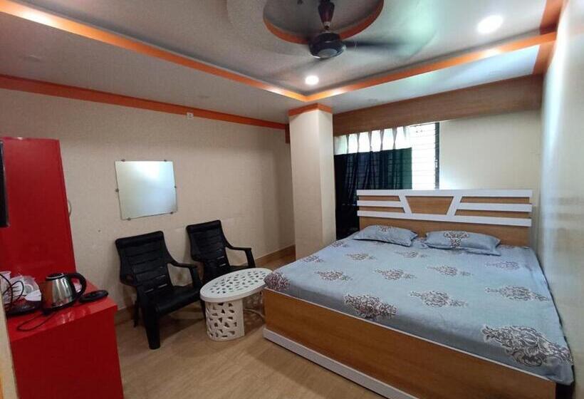 标准间, Anurag Palace