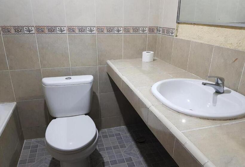 Номер Deluxe, Capital O 93393 Hermina
