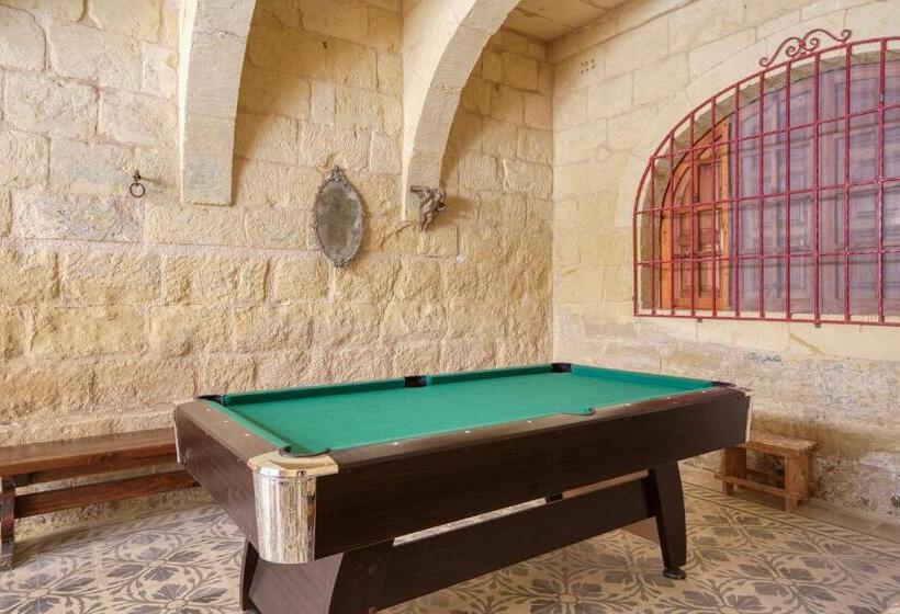 خانه 4 خوابه, Gozo Pool Farmhouse Hosted By Sweetstay