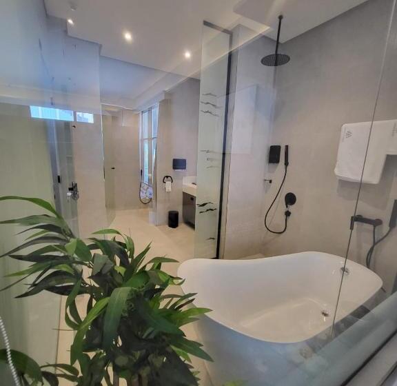 Family Suite, Msharef Almoden