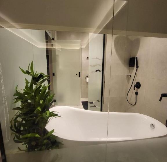 Family Suite, Msharef Almoden