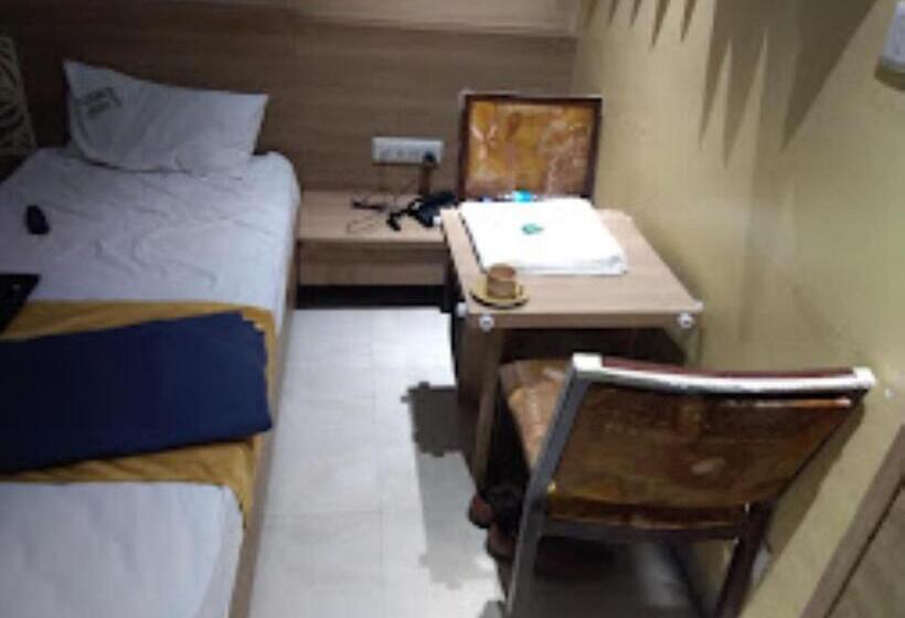 Номер Deluxe Кровать Кинг, Sagar Executive Beed