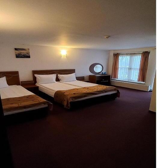 Номер Стандарт Трехместный, Motel Popas Talmaciu
