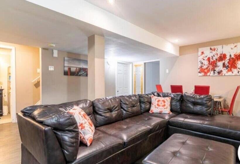 Номер Стандарт, Bella S Palace 2 Bedrooms Lower Level Unit In Town Home With Separate Entrance