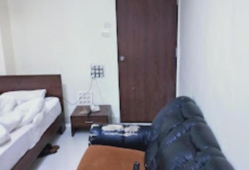 Трехместный Номер Deluxe, Pathika Jalgaon