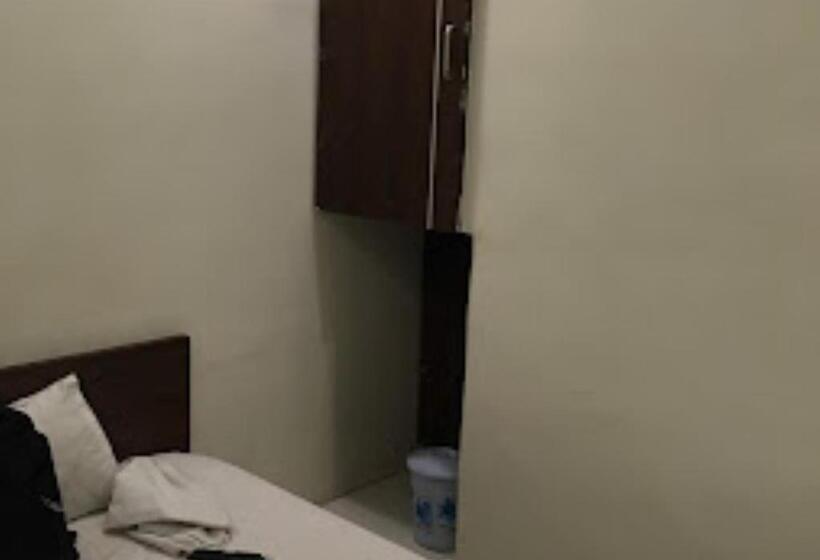 Трехместный Номер Deluxe, Pathika Jalgaon