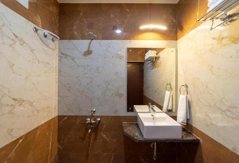 اتاق لوکس, Magizhvanam