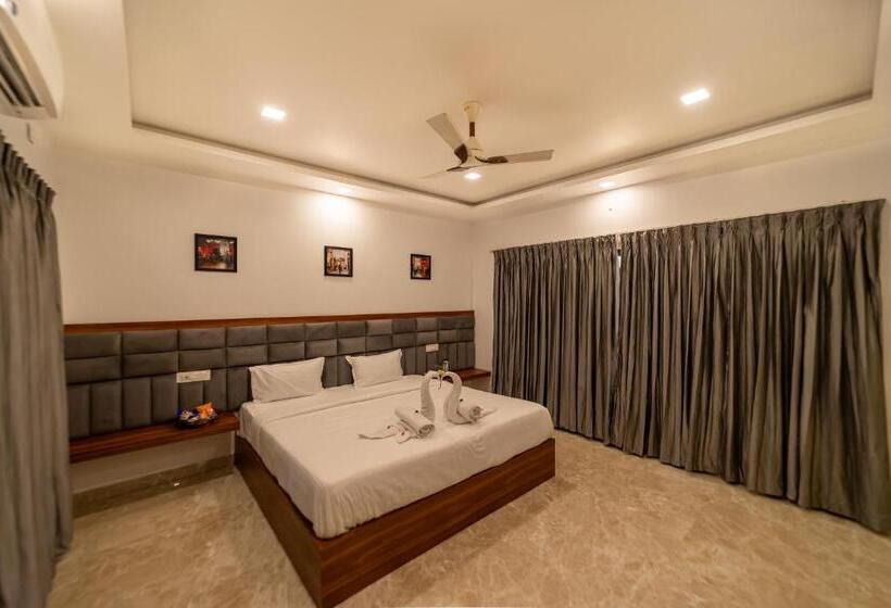 اتاق سوپریور با تخت بزرگ, Magizhvanam