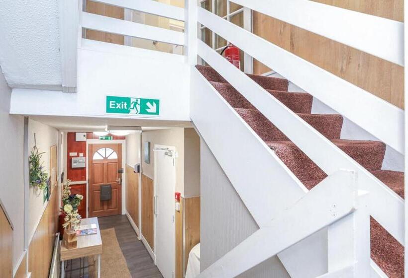 Номер Economy, Mystayinn Telford Guest House