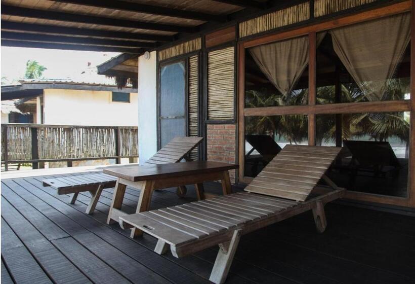 标准间, Fantas Folly Beach Lodge