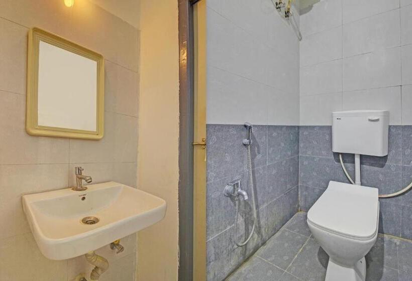 اتاق کلاسیک سه تخته, Oyo Flagship Hotel Seven Hills