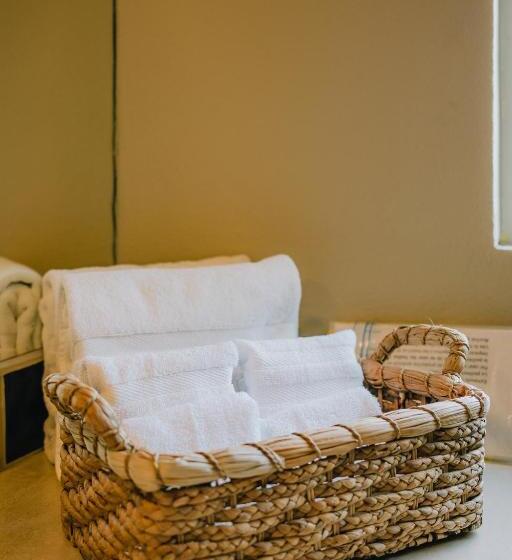 キングサイズベッドのデラックススイート, La Poza Boutique Hotel And Spa   Adults 15 Plus