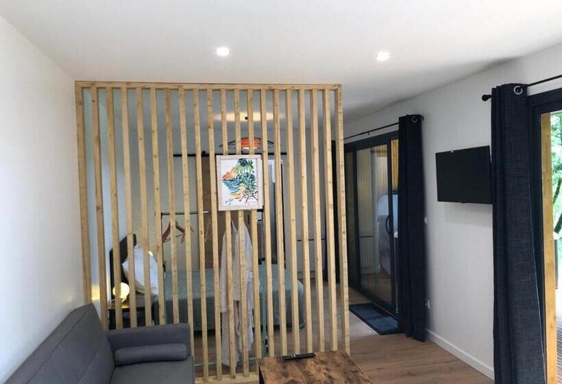 Шале Superior 1 Спальня, Les Cabanes Du Lac   Spa   Petit Déjeuné   Cabane Du Frêne & Cabane Du Chêne Premium