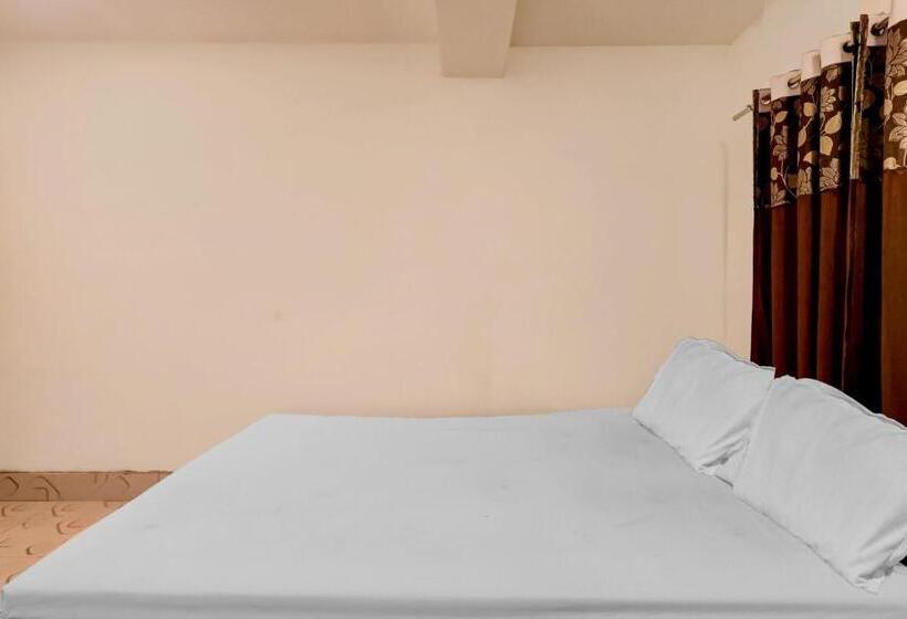 三人经典房间, Spot On Hotel Paradise Inn