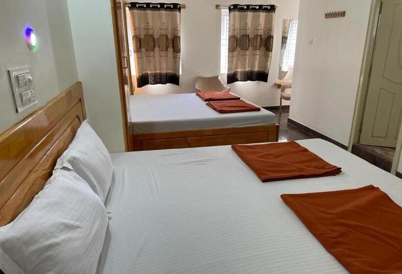 Апартаменты 3 Спальни, Naksha Tree Hotel  Yelagiri Hills