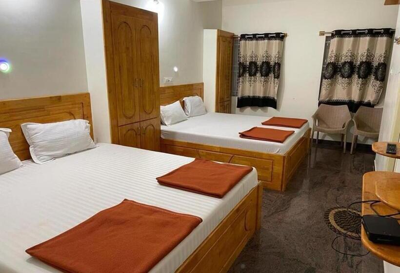 Дом 3 Спальни, Naksha Tree Hotel  Yelagiri Hills