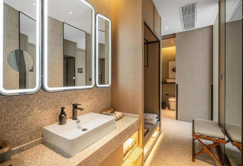 Номер Стандартный с Видом, Atour S Hotel Chengdu Kuanzhai People S Park Station