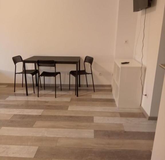 ３ベッドルームアパートメント, Ideale Unterkunft Für Geschäftsreisende, Studenten, Monteure In Essen