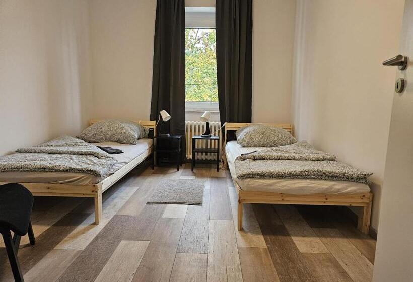 ３ベッドルームアパートメント, Ideale Unterkunft Für Geschäftsreisende, Studenten, Monteure In Essen