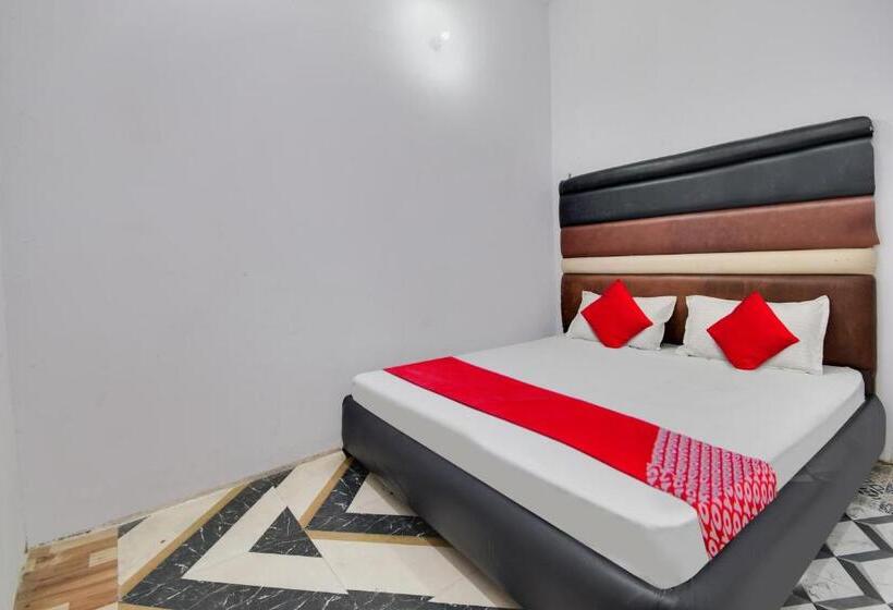 Трехместный Номер Классика, Oyo Dev Guest House