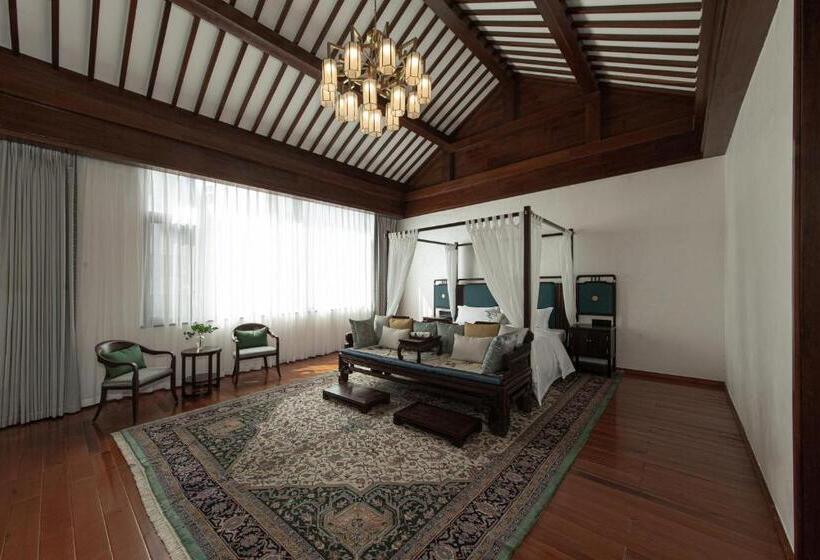 Люкс Deluxe Кровать Кинг, Lijiang Heting Nakhi Boutique Hotel   Lijiang Ancient Town
