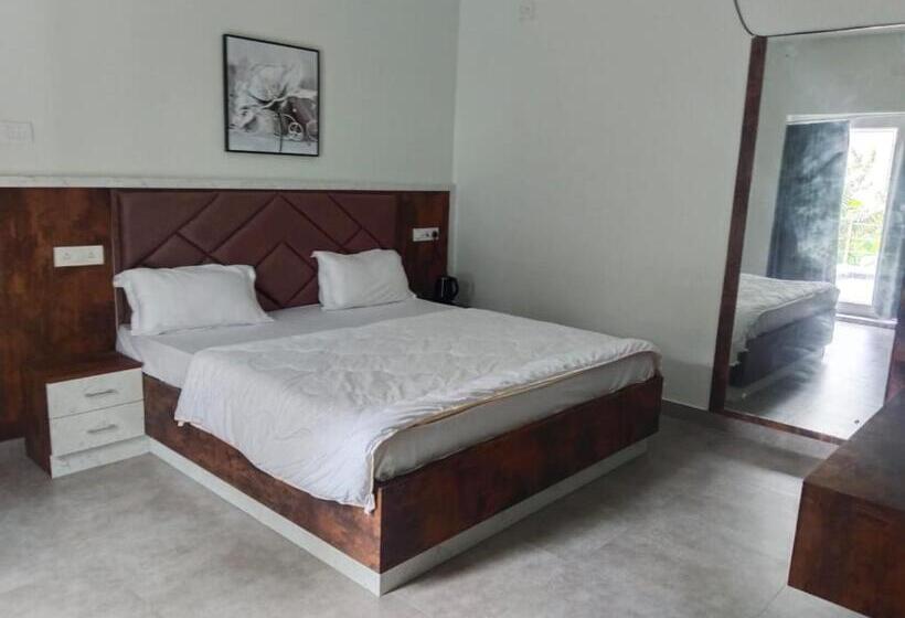 Семейный Номер, The Oakland Inn