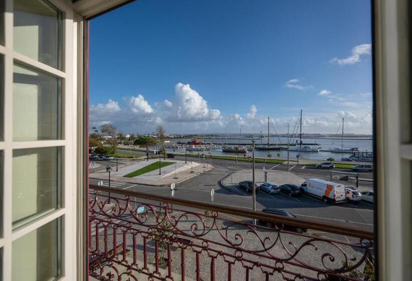 Deluxe Suite Sea View, Dona Maria