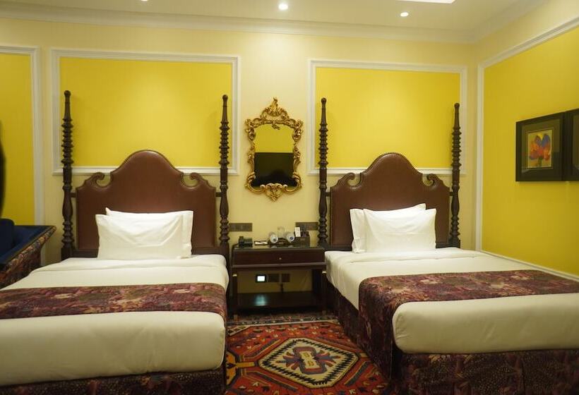 家庭间, Mayfair Purnea