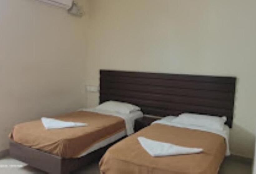 غرفة قياسية, R Banquets Ac Rooms, Vikarabad