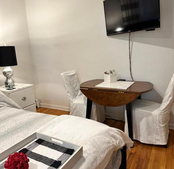 디럭스 스위트, Welcoming Private Suite With French Touches