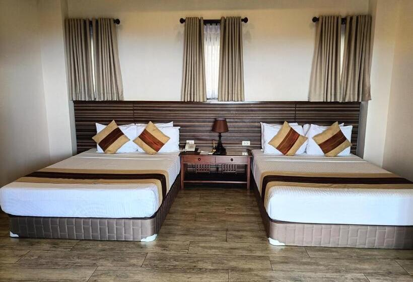 Номер Стандарт Вид на Бассейн, Mist Mountain Resort Powered By Cocotel