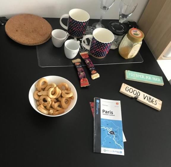 Номер Стандарт, Alessandro Cozy Apartment In Paris Clichy