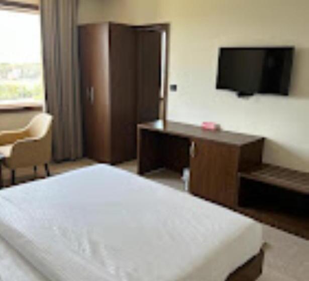 Номер Deluxe, Grand Bhelsa Hotel & Resorts, Hasnabad