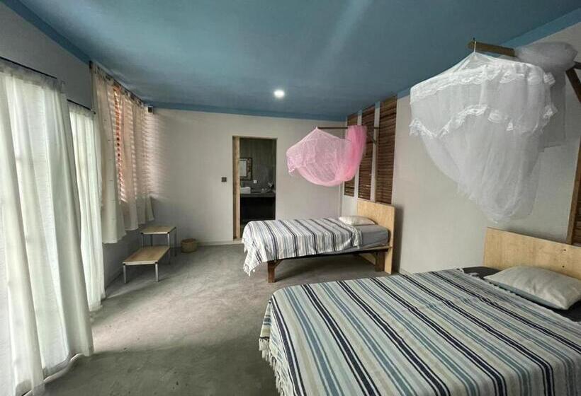 Номер Стандарт, Blue Indigo Yoga Cambodia