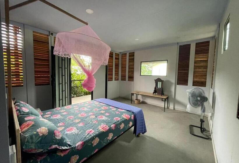 Номер Стандарт, Blue Indigo Yoga Cambodia