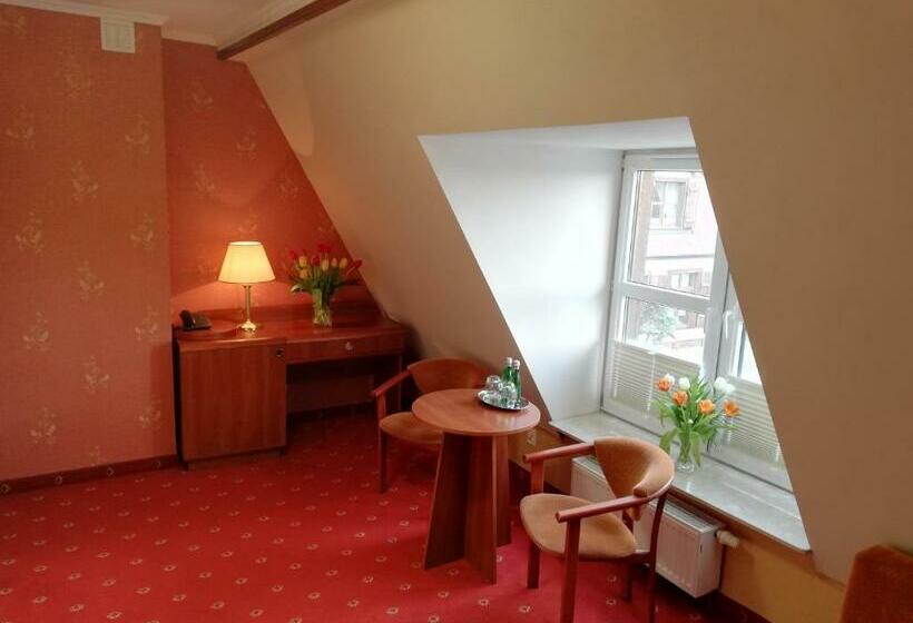 Люкс, Dwór Bogucin Hotel&restauracja