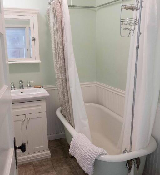 Студия Стандарт, Sauerdough Lodging