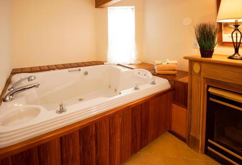 Люкс Кровать Кинг, The Seaside Oceanfront Inn