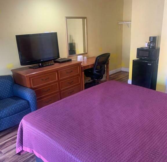 带大床的标准间, Villa Court Inn Oroville