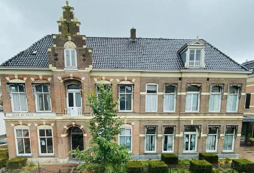 스탠다드 스튜디오 킹침대, Bij De Rode Deur