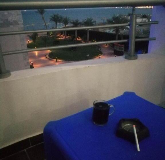 استودیوی استاندارد با چشم‌انداز دریا, Chalet Front The Beach