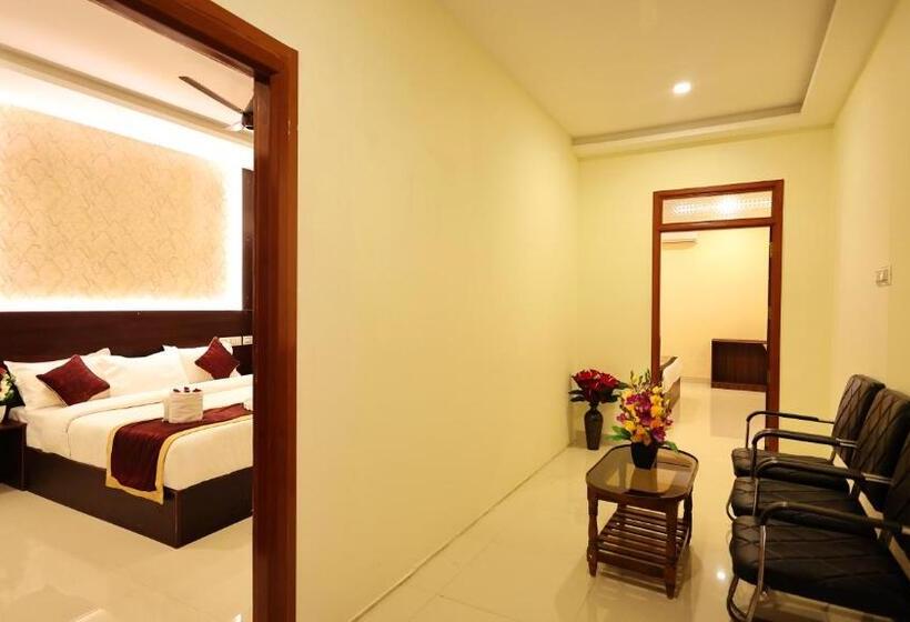 Family Suite, Grand Square