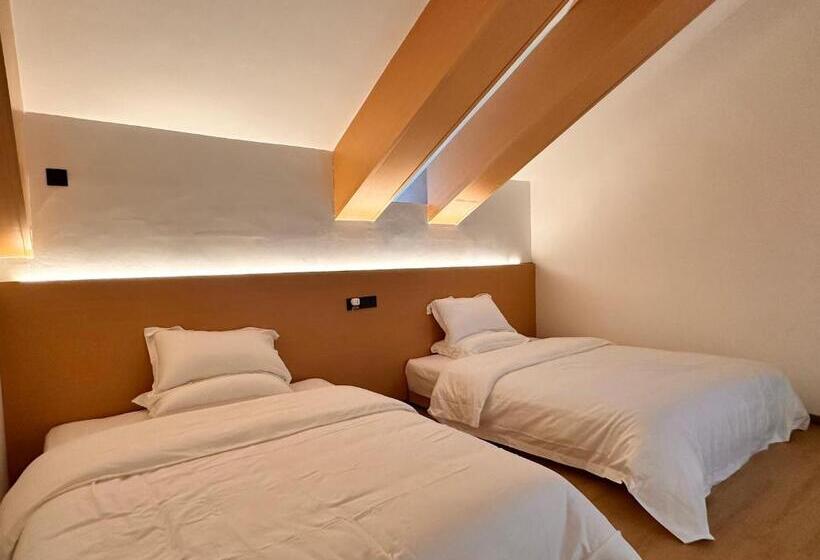 Семейный Номер Deluxe, Slowdown Hostel Wulong